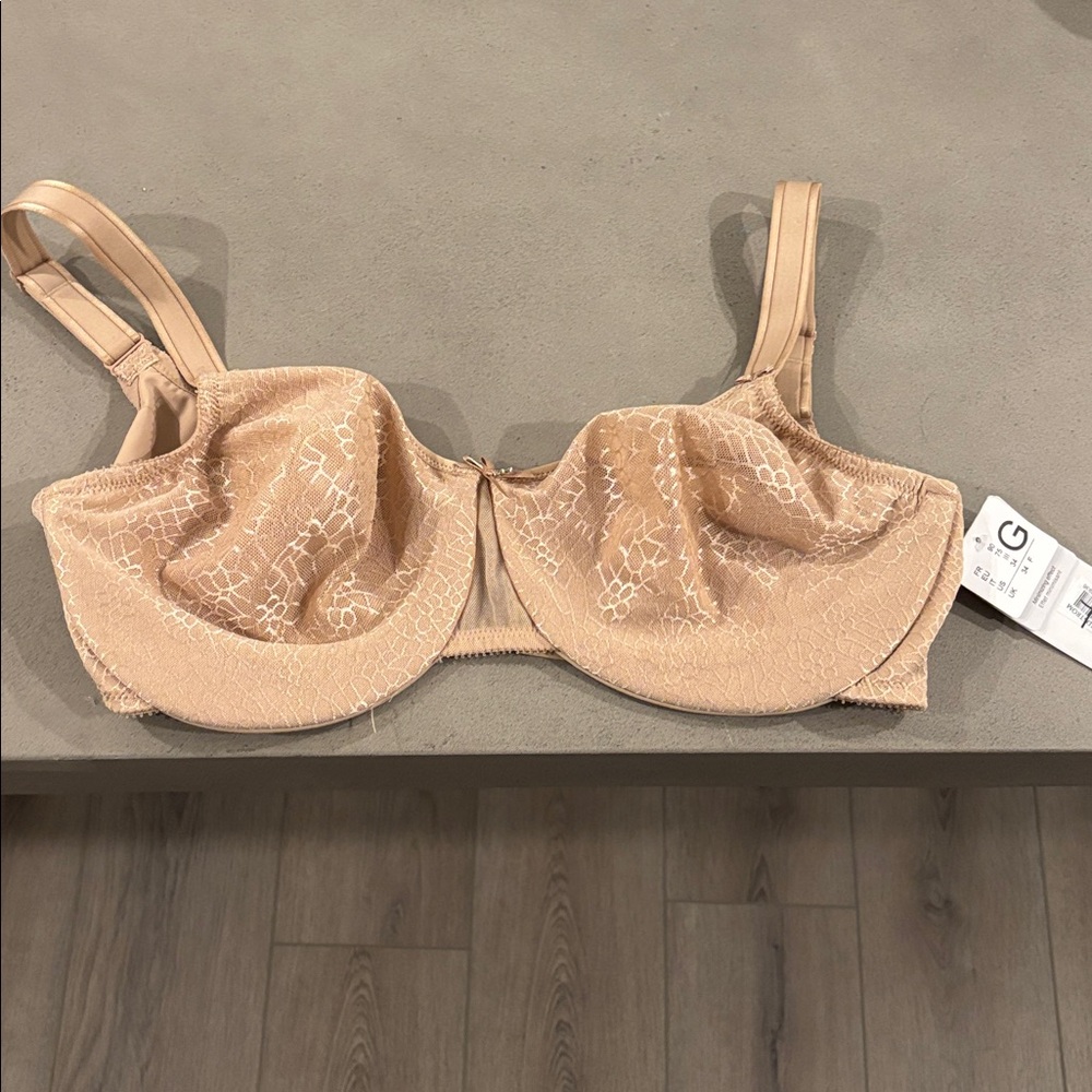 Chantelle C Magnifique Underwire Minimizer Bra - Picture 6 of 8
